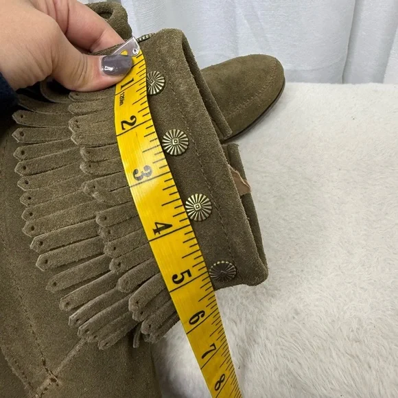 Minnetonka Women’s Soft Suede Double Fringe Side Zip Boot Olive Green Sz 9 - Picture 12 of 12